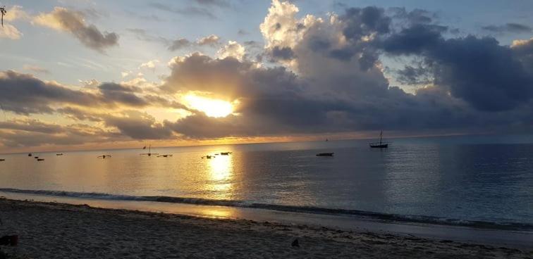 Вілла Ushongo Beach Bandas Pangani Екстер'єр фото